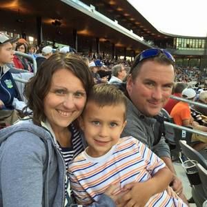 Meet your Posher, Nicole